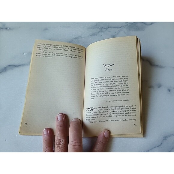 The Miser Of Mayfair By Marion Chesney Paperback - Picture 7 of 10